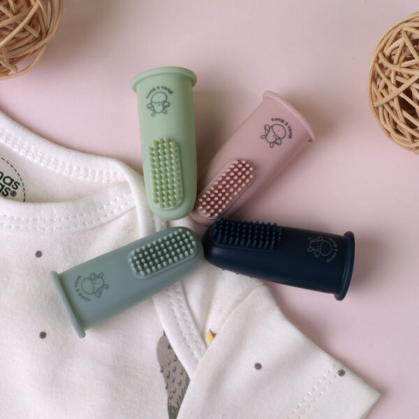 Mums&Moore Baby Silicone Toothbrush Case - Image 6